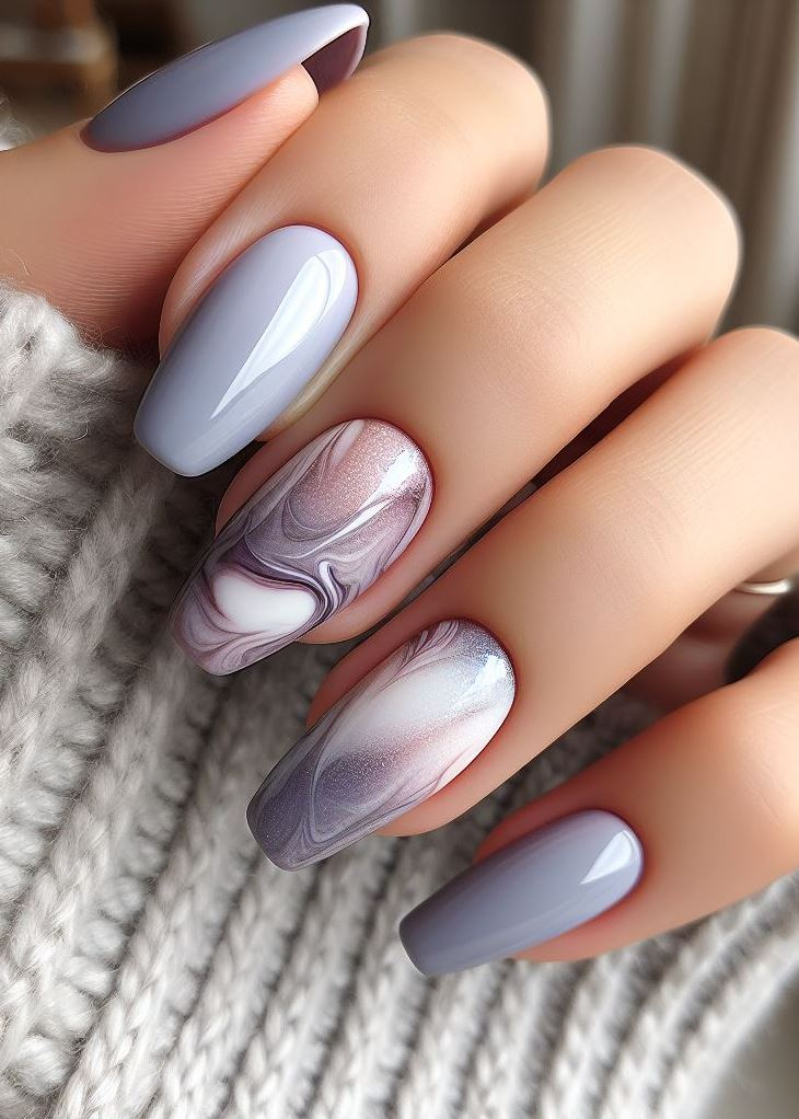 Feeling like a cloud? Rock a grey to lavender marble mani for a touch of whimsical charm. ☁️